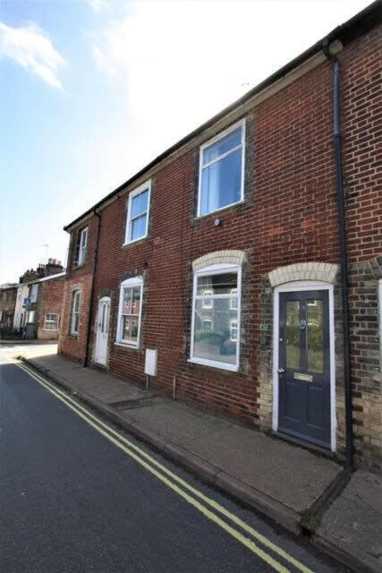Cosy 2 Bedroom Victorian Townhouse In The Town Centre Bury St. Edmunds Экстерьер фото